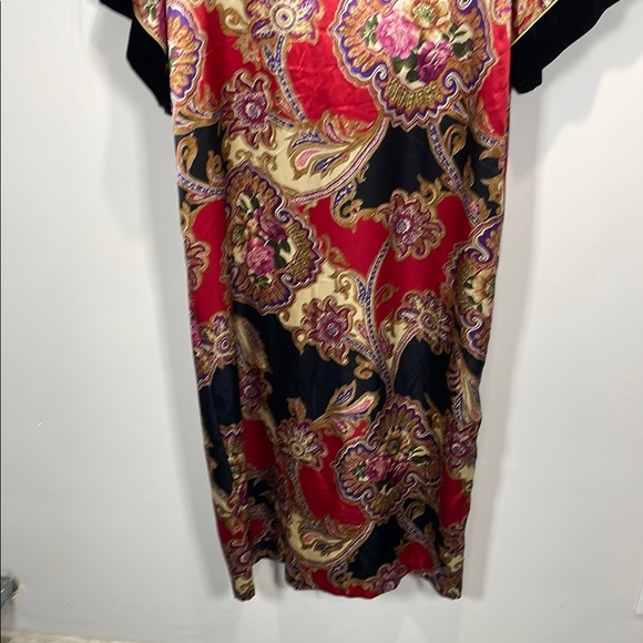 Elegant Floral Women's Robe - Picture 10 of 13